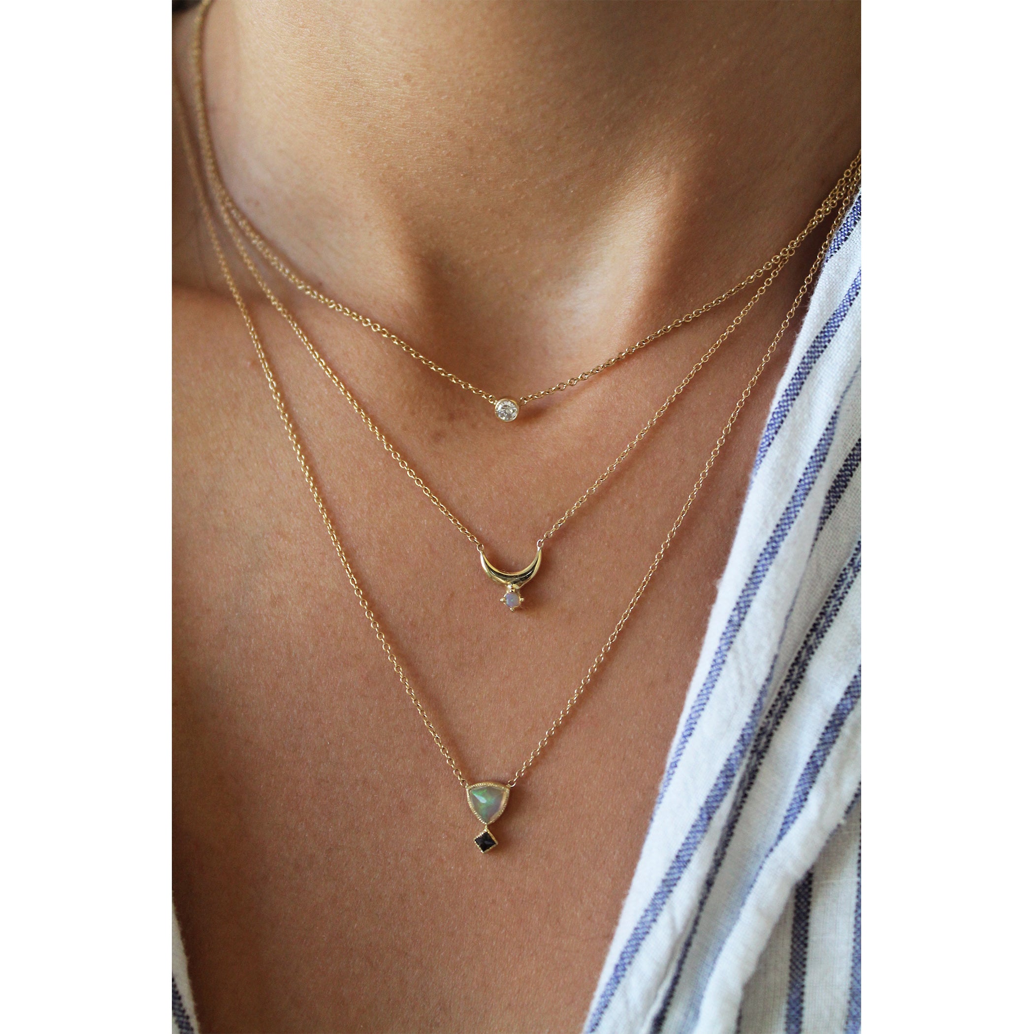 ECLIPSE LUNAR OPAL NECKLACE