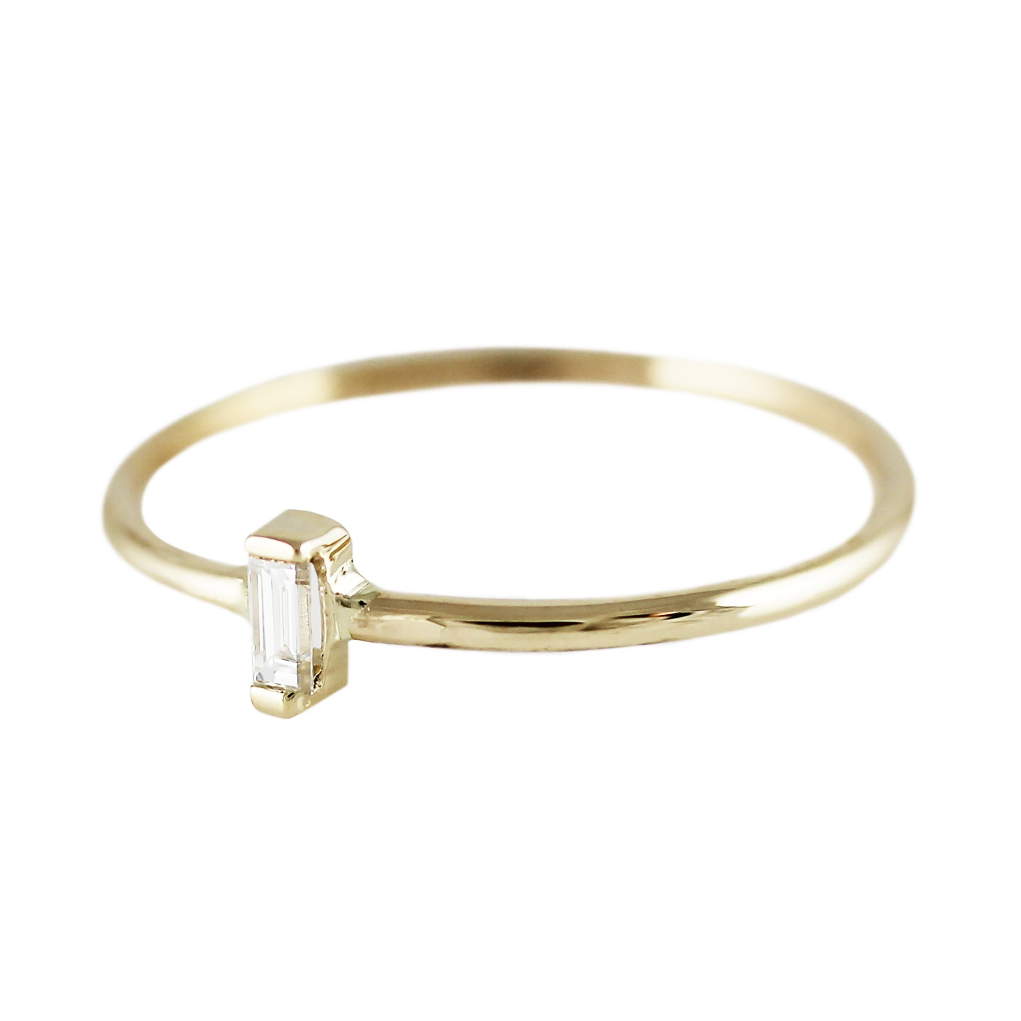 DIAMOND BAGUETTE VERTICAL RING