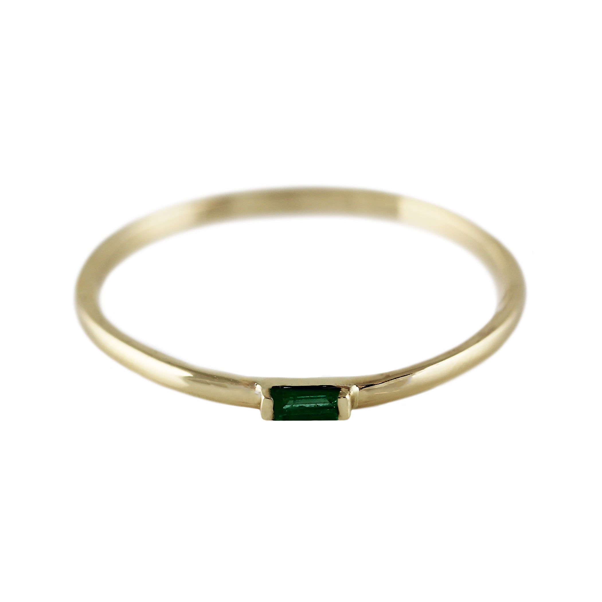 EMERALD BAGUETTE BAND