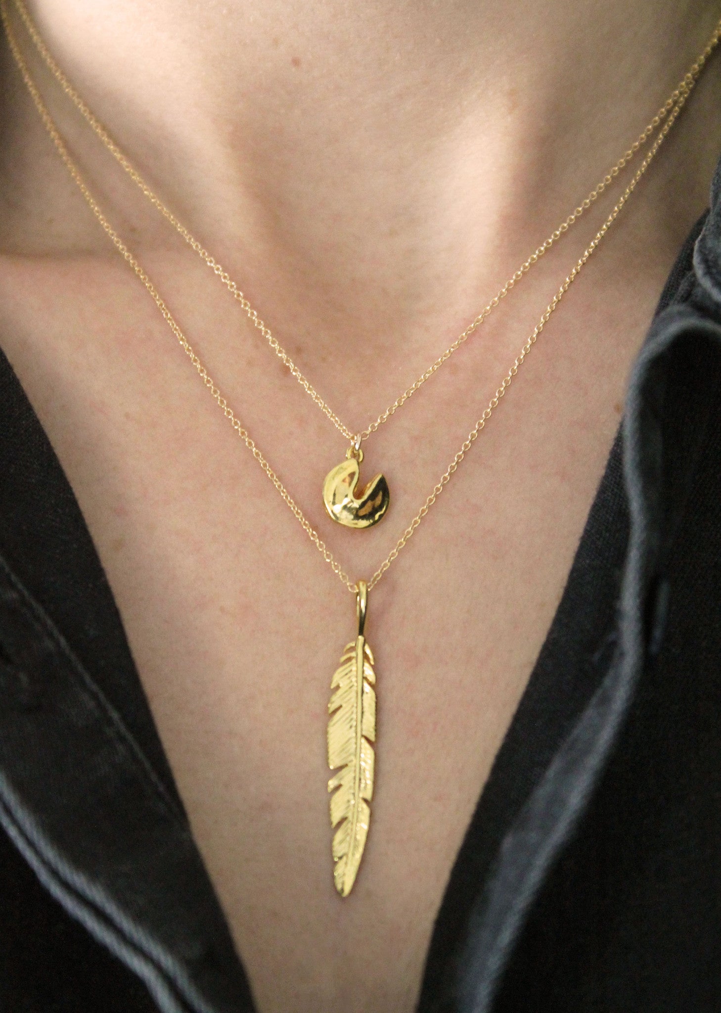 FEATHER NECKLACE