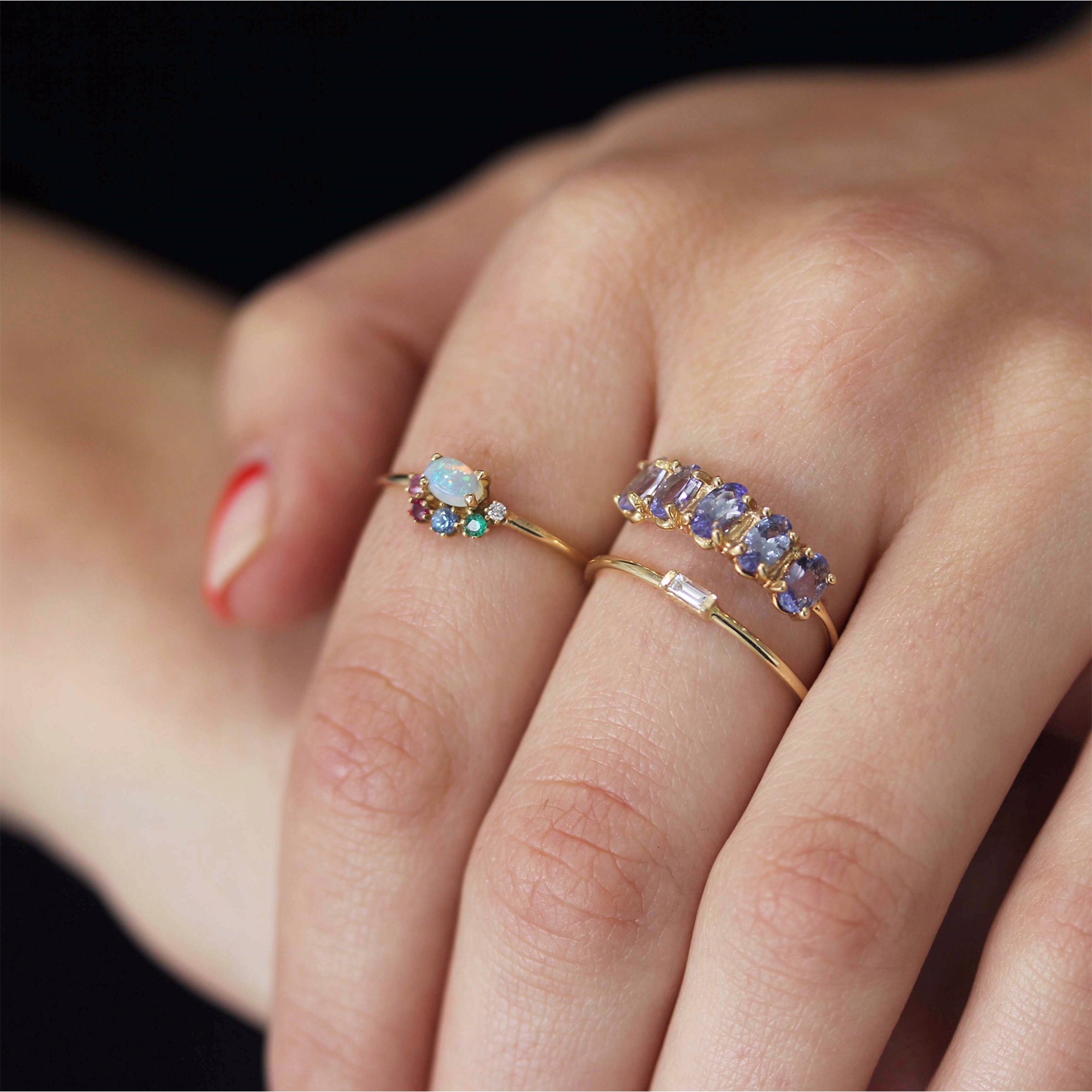 5 OVAL TANZANITE RING