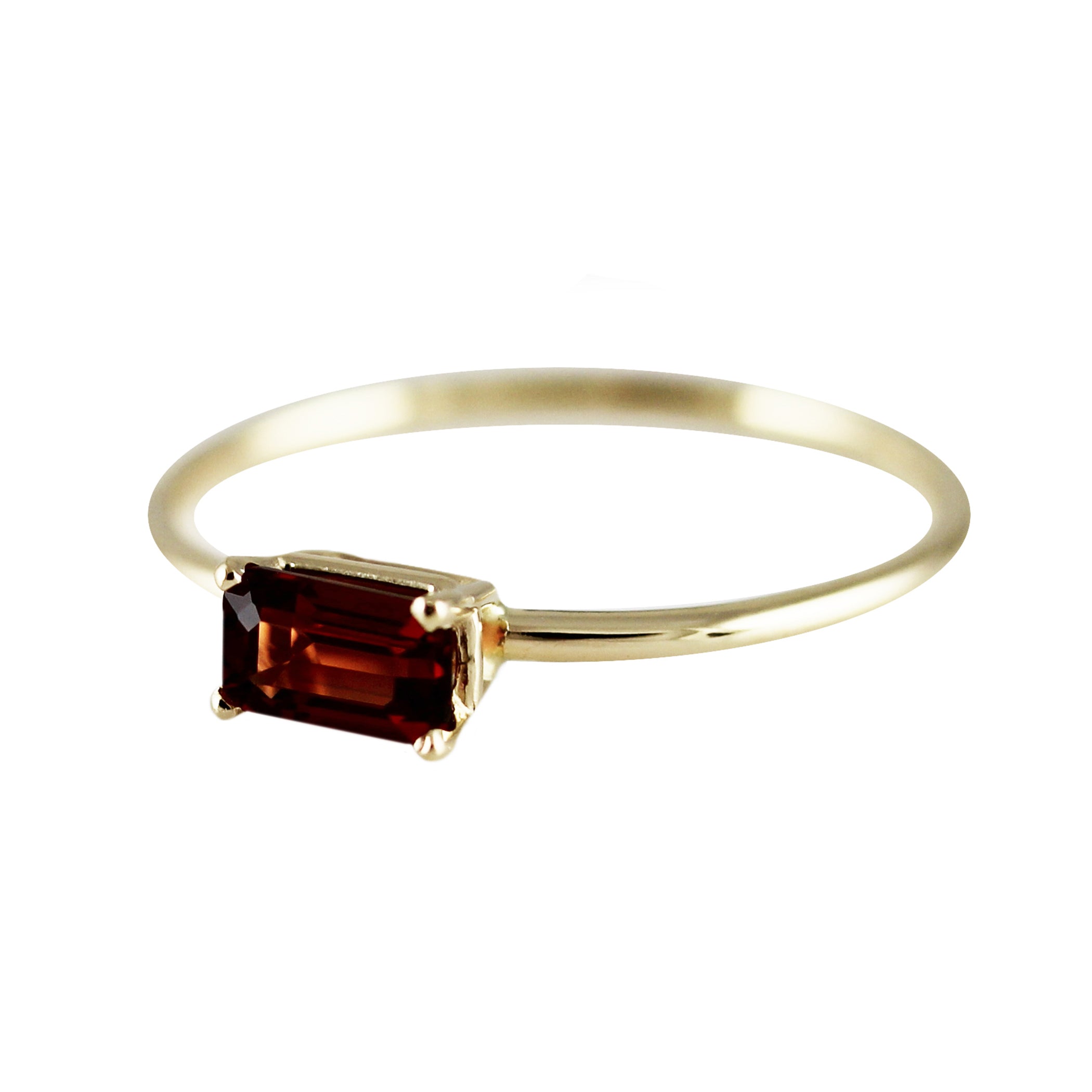 14K GARNET OCTAGON  RING