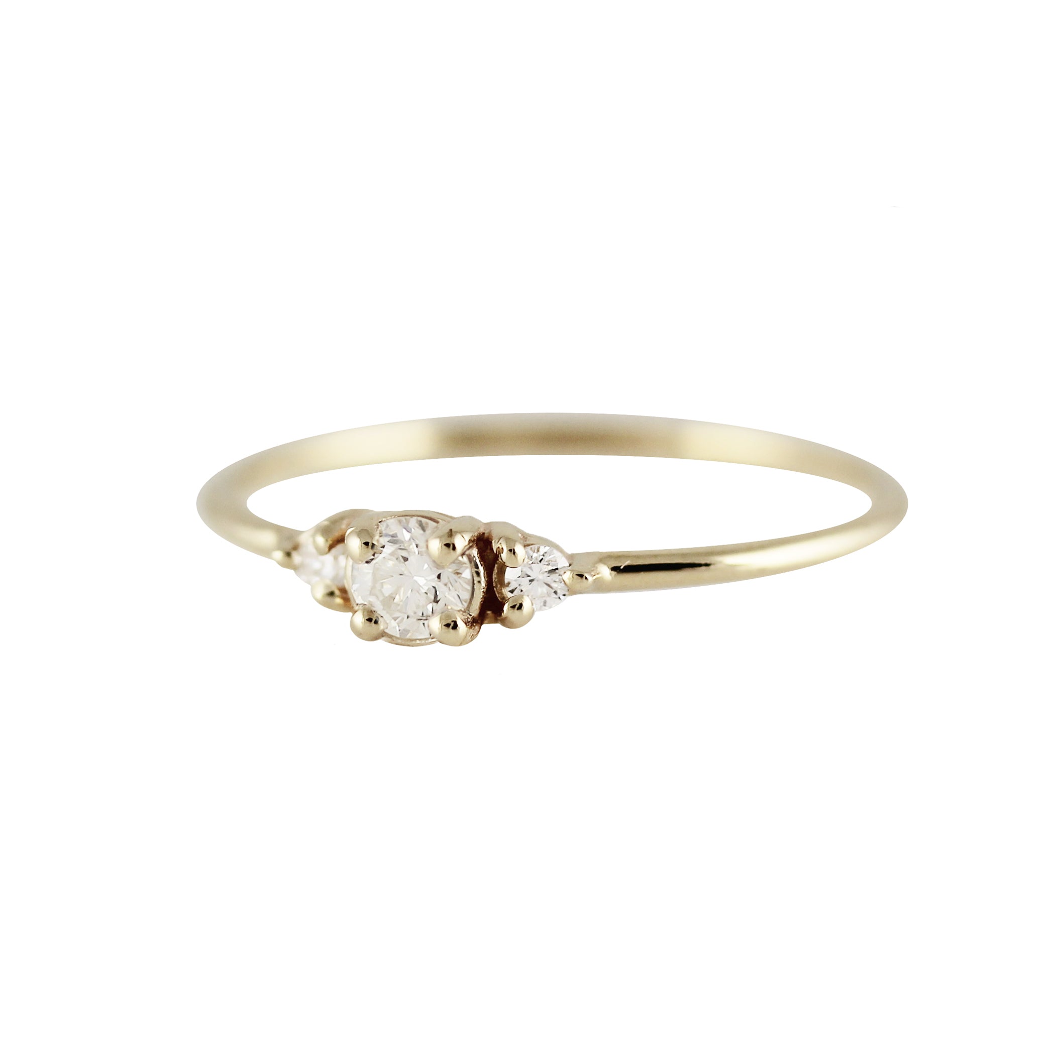 ROUND WHITE DIAMOND WITH SIDE DIAMONDS RING