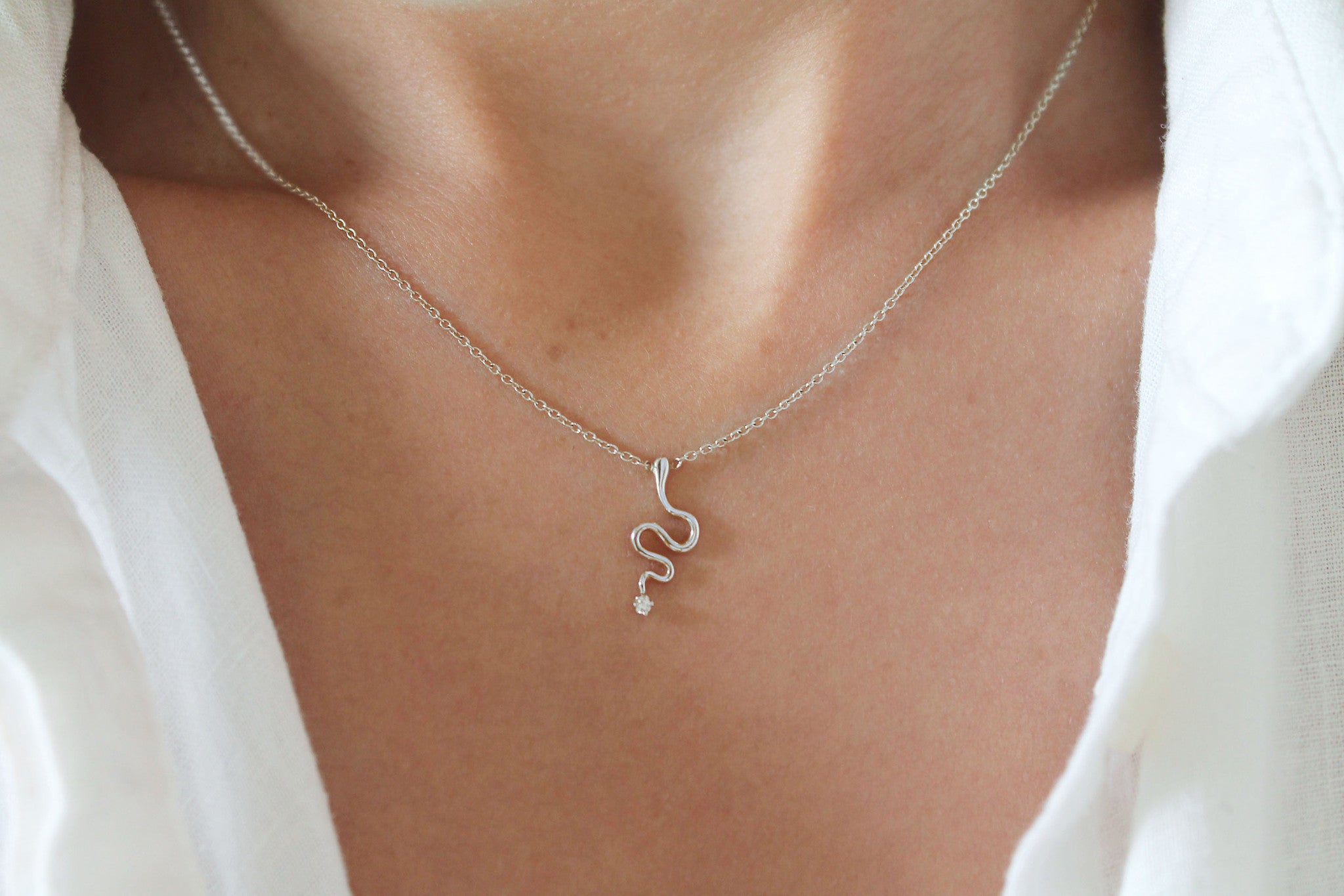 SERPENT MAGIQUE SILVER NECKLACE