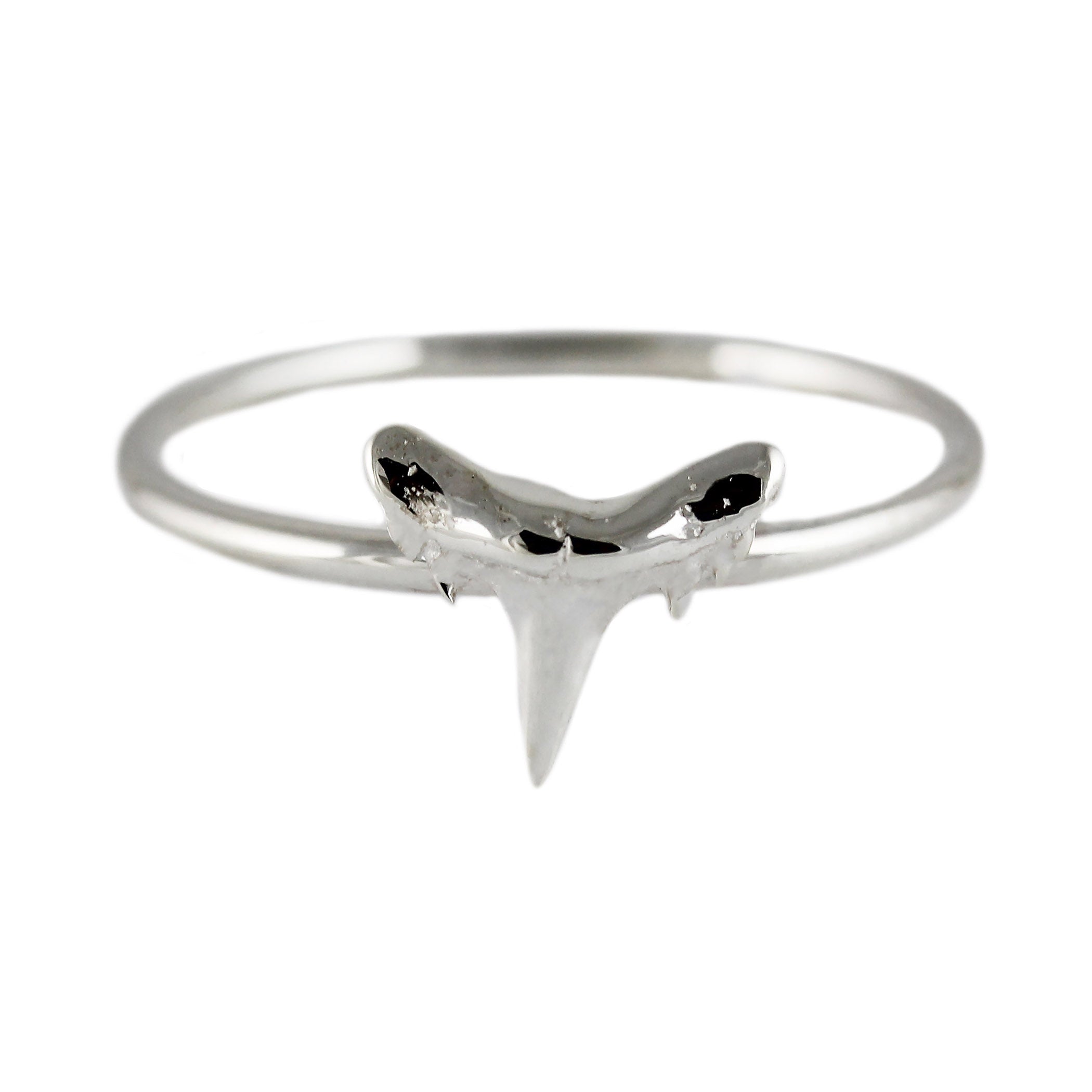SHARK TOOTH SILVER RING