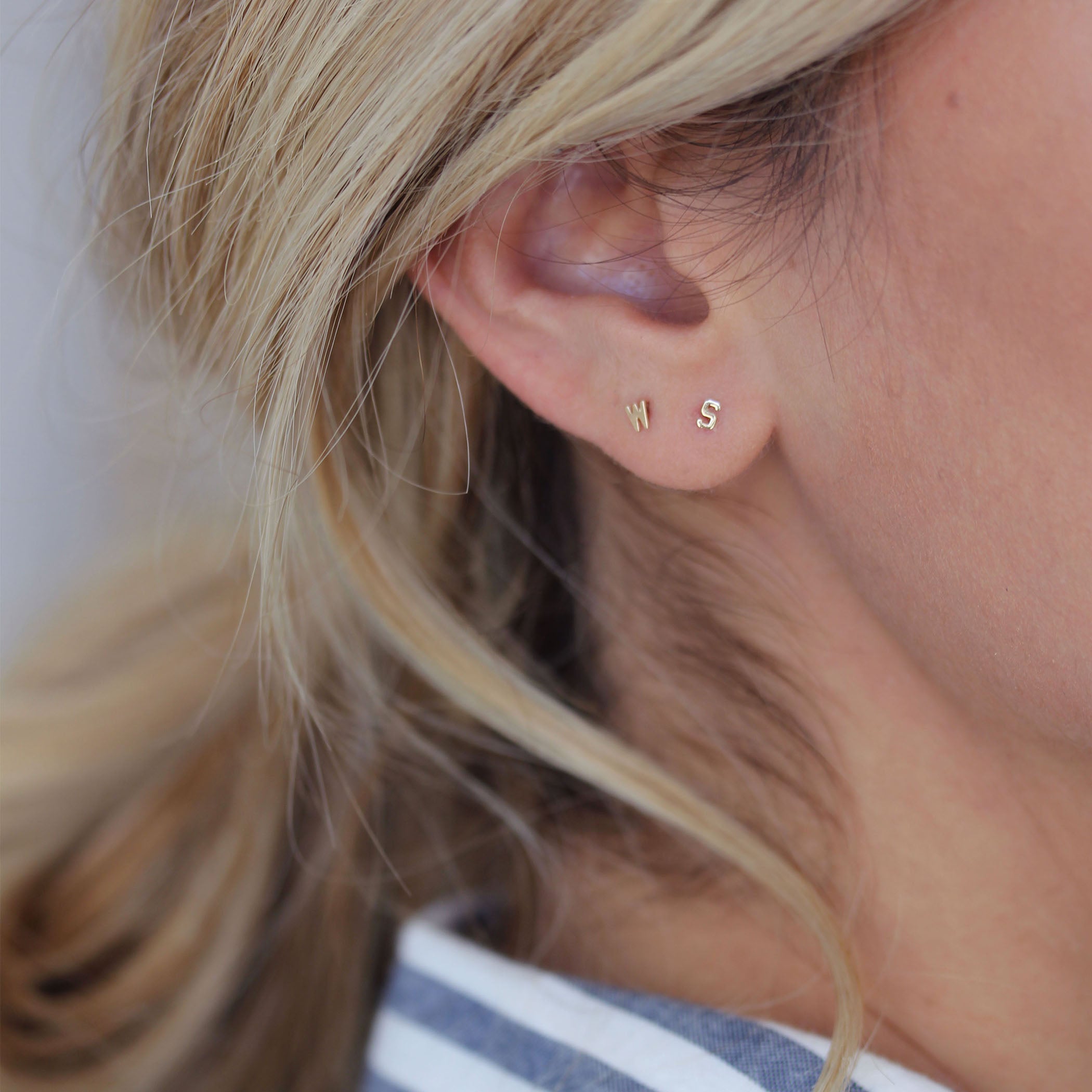 14K TINY LETTER STUD