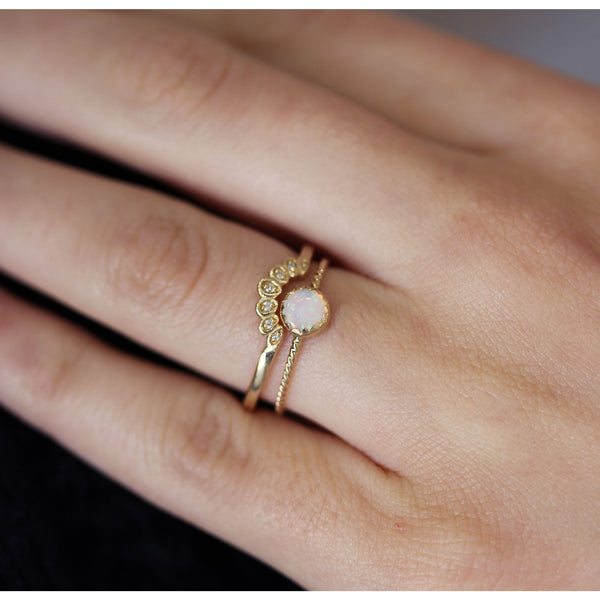 14K FAN DIAMOND BAND RING LUMO