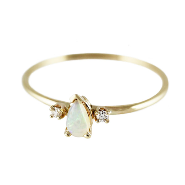 PRINCESS OPAL WITH DIAMONDS RING