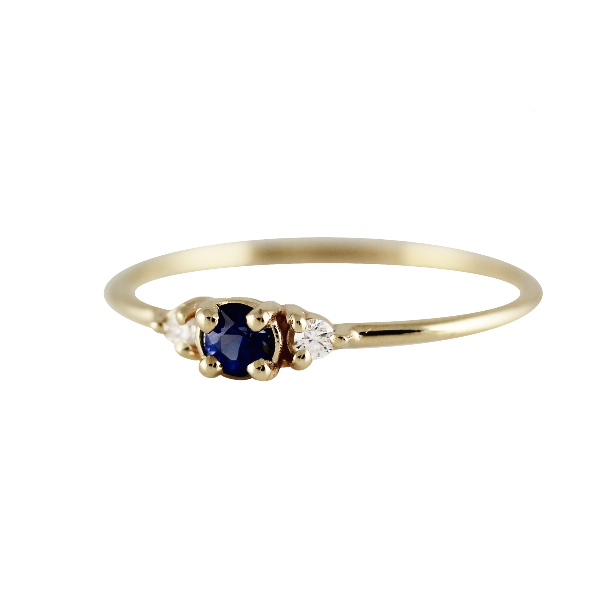 ROUND SAPPHIRE WITH SIDE DIAMONDS RING