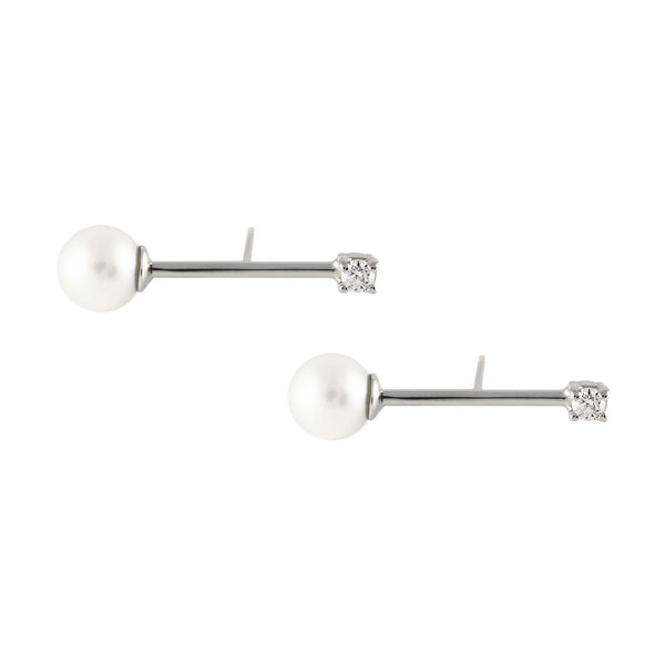 STAPLE WITH TOPAZ AND PEARL ENDS SILVER STUDS